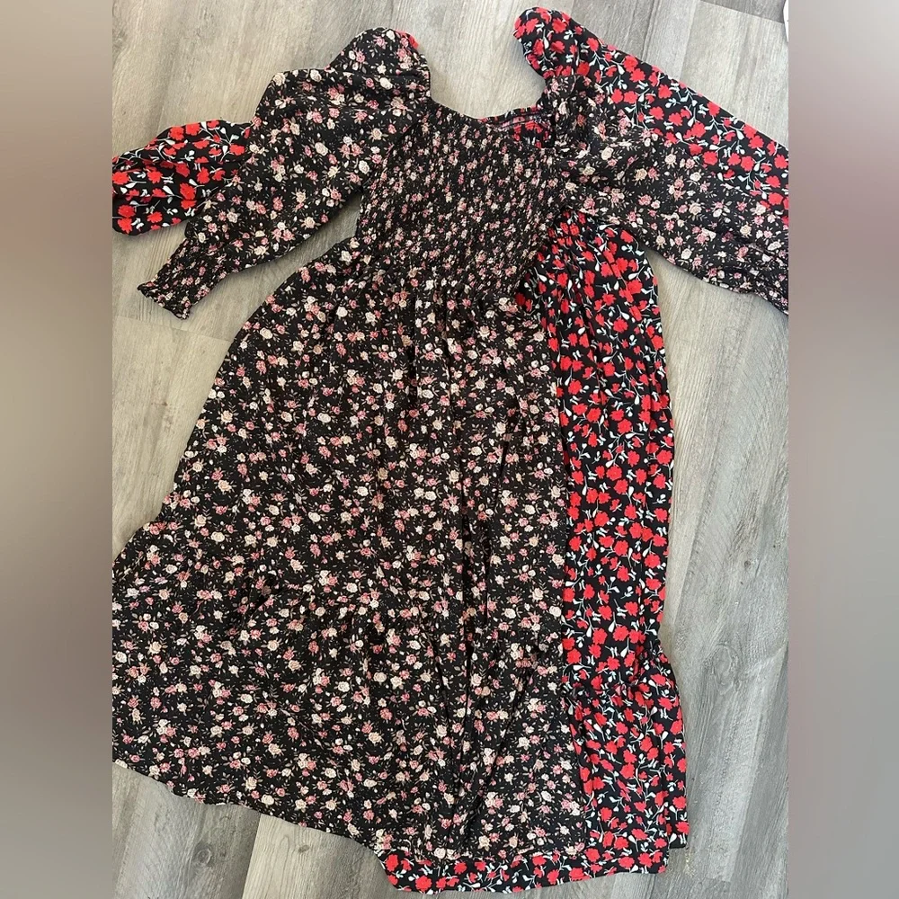 🌻 Floral Long Sleeve Midi Dress Bundle 🌻 - Picture 1 of 6